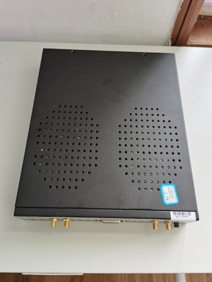 Radio od 50 MHz do 2,2 GHz definiowane programowo USRP 2950 XC7K410T 1/10 Gigabit Port